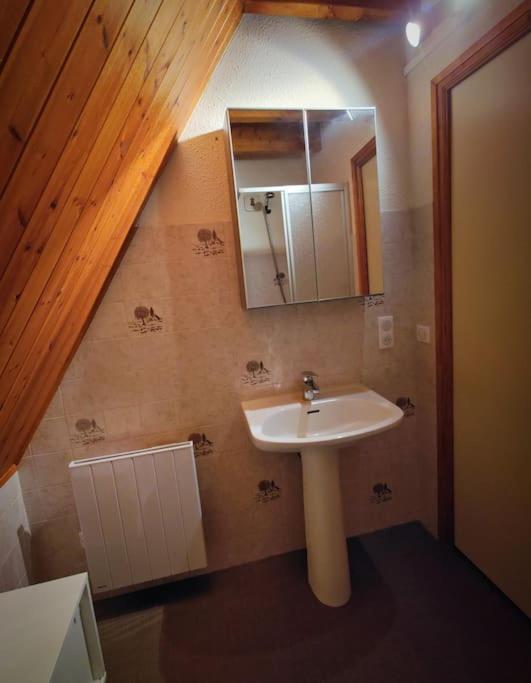 Logement 6 Pers Au Coeur Des Montagnes Pyreneennes Linge De Maison Et Papier Toilette Non Fournis Boutx Eksteriør billede